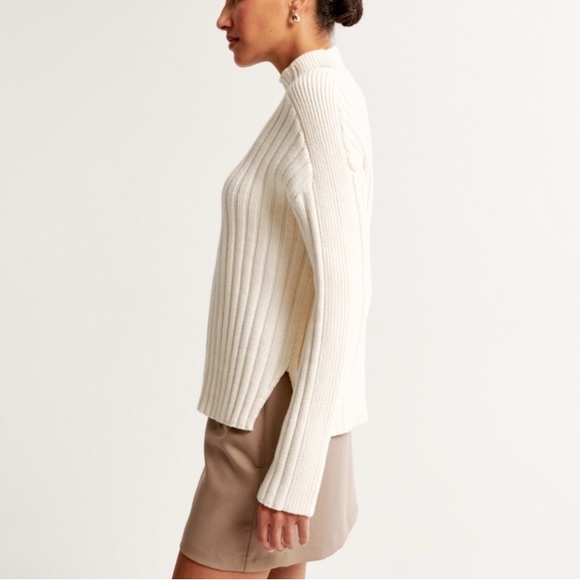 NWT Abercrombie & Fitch Ribbed Mockneck Cream Ivory Sweater Preppy Y2K Viscose M - Picture 3 of 8